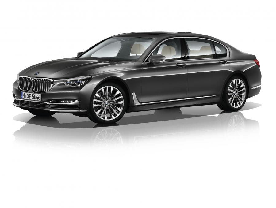  BMW 750Li xDrive Design Pure Excellence 2015 года  (фото 1 из 5)